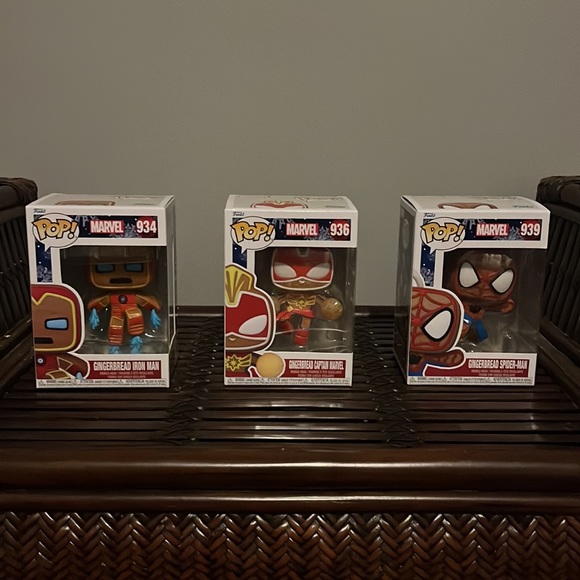 FunkoPopMarvel Gingerbread Iron Man Captain Marvel Spider Man Thor Black Panther - Picture 3 of 3